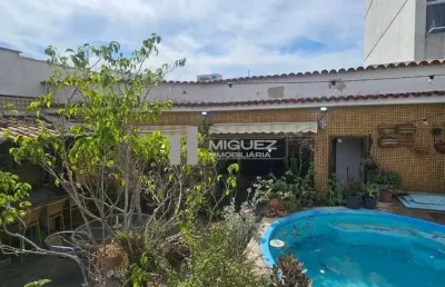 Cobertura à venda na rua dona delfina, com 266m², 4 quartos (3 suítes), varandão, piscina e churrasqueira. localização privilegiada, a poucos metros do metrô uruguai. imóvel exclusivo, agende sua visi