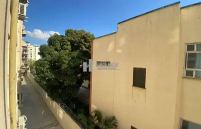 Apartamento de 2 quartos mobiliado próximo a uerj com vaga de garagem na rua oito de dezembro - portaria 24h - infraestrutura
