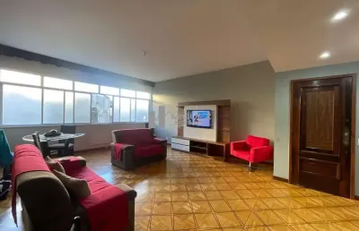 Apartamento à venda na tijuca! sensação de casa!! são aproximadamente 150m² de puro conforto na rua carmela dutra, salão em 4 ambientes, 4 quartos, sendo 1 suíte com closet, copa cozinha com armários 