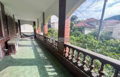 Tijuca, rua nobre, junto uruguai e metrô, com 06 quartos, 06 vagas, mansão! serve comércio ou excelente residência.