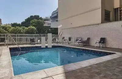 Apartamento silencioso e claro à venda, a 5 minutos do metrô afonso pena, com sol matinal, sala para dois ambientes, 2 quartos e condomínio com infra total.