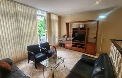 Belíssimo apartamento tipo casa duplex à venda na rua deputado soares filho, tijuca, com 3 quartos sendo 2 suítes, sacada, 2 salas, cozinha, 4 banheiros e área gourmet com piscina.