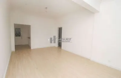 Oportunidade na tijuca! apartamento à venda com 3 quartos e 1 vaga, próximo à praça saens pena e ao metrô afonso pena. conforto e praticidade ao seu alcance. contate-nos e venha conhecer!