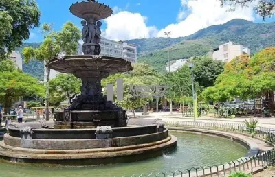 Apartamento à venda na tijuca, rua radmaker, com vista para a praça xavier de brito! são 160 m², sala, 3 quartos (1 suíte) e vaga, a 600 metros do metrô uruguai. conforto e localização perfeita. conta