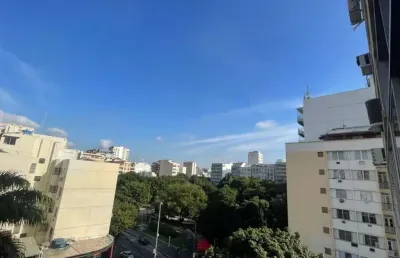À venda na rua campos sales, tijuca: apartamento com sala em 2 ambientes, 4 quartos, incluindo suíte, e vaga na escritura. viva com espaço e praticidade! entre em contato hoje.