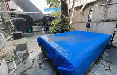 Espaço e localização: casa duplex à venda na tijuca com 4 quartos, 2 cozinhas, piscina, área externa e garagem. rua bom pastor, a poucos minutos do metrô uruguai.