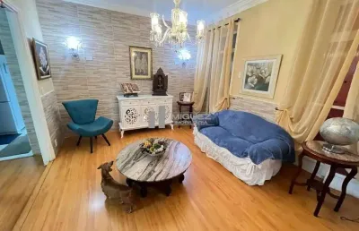 Casa duplex à venda na rua bom pastor, tijuca, a 500m do metrô uruguai. são 4 quartos, 2 cozinhas, área externa com piscina e garagem. ideal para famílias.