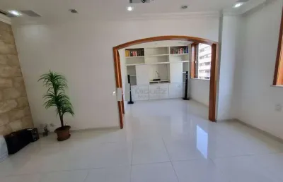 Apartamento à venda na rua garibaldi, tijuca! 2 salas, 2 quartos, dependência completa, vaga de garagem e portaria 24h. infraestrutura completa para seu conforto. não perca, contate agora!