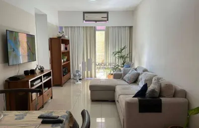 Apartamento à venda na tijuca, em rua tranquila paralela à haddock lobo. possui varanda, 2 quartos (1 suíte), vaga na escritura e infraestrutura completa.