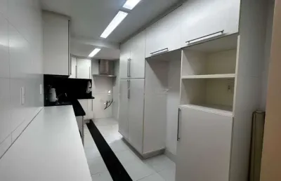 Não perca essa chance! apartamento a venda na rua pereira de siqueira, tijuca, com 2 quartos (1 suite) e 1 vaga de garagem. à 300m do metrô são francisco xavier. este imóvel é ideal para quem busca co