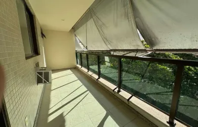 Apartamento à venda na tijuca com 2 quartos, 1 suíte, varanda, o prédio possui uma infraestrutura completa e 2 vaga na escritura, próximo ao metô da uruguai