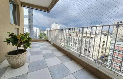 Viva com estilo! cobertura à venda na tijuca, com varandão, 2 quartos (suíte), sala ampla, terraço panorâmico e vaga, a 1 quadra do metrô. agende sua visita hoje!