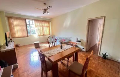 Apartamento à venda na rua professor gabizo, tijuca, a poucos metros do metrô afonso pena. imóvel com sala, 3 quartos (1 suíte), banheiro social, ampla cozinha, dependências completas e 1 vaga de gara
