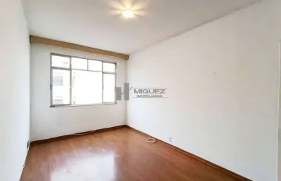À venda: cobertura na rua cambaúba com 2 quartos, sala espaçosa e excelente localização. fácil acesso ao comércio local e ao iate clube jardim guanabara. agende sua visita.