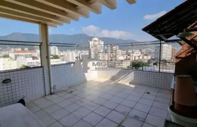 Cobertura à venda na rua justiniano da rocha, vila isabel. são 4 quartos bem distribuídos, com ótima iluminação natural e área externa ideal para receber. localização estratégica, próxima a comércio e