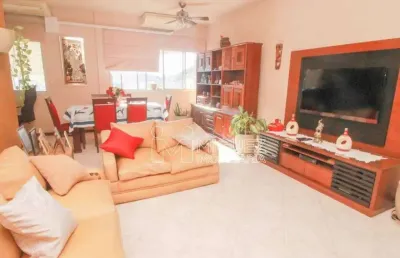 Vendo cobertura com 2 quartos e terraço na 28 de setembro