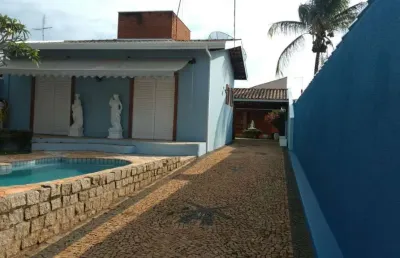 Casa com 3 quartos à venda na Avenida Das Violetas, Jardim Holanda, Holambra