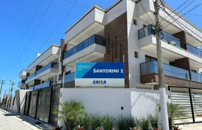 Apartamentos de 2 quartos (1 suíte) à beira da lagoa no centro de araruama