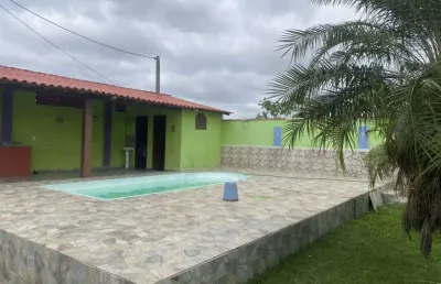 Casa com piscina, galpão e edícula em localização privilegiada