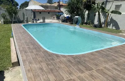 Casa aconchegante com 3 quartos, 2 suítes e piscina, a 1 km da orla