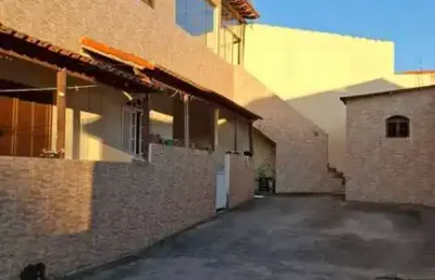 Casa com 1 quarto para alugar na Praça da Bandeira, Araruama 