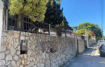 Casa  a venda 3 suites e amplo quintal centro - araruama rj