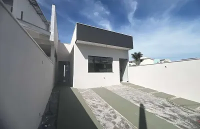 Casa linear com 3 quartos – nova são pedro, são pedro da aldeia / rj