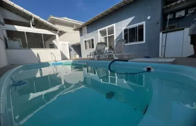 Casa com 3 quartos (1 suíte) no condomínio vila das pérolas - pontinha