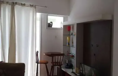 Apartamento em condomínio com 2 quartos em cabo frio/rj
