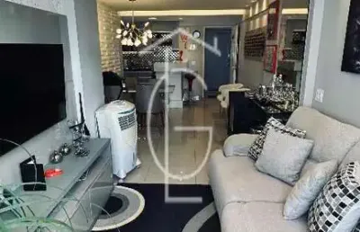 Oportunidade de compra de lindíssimo apartamento reformado no pina