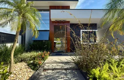 Casa térrea com 3 dormitórios, quintal amplo e área gourmet no loteamento alta vista – potecas, são josé/sc