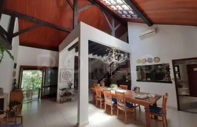 Casa duplex de 4 quartos, com 375m², à venda em maria paula, niterói/rj