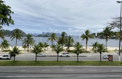 Apartamento garden de 1 quarto, com 59m², à venda na praia de são francisco, niterói/rj