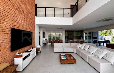 Casa em condomínio, com 4 quartos e 365m², à venda em pendotiba, niterói/rj