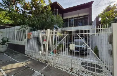 Casa duplex de 4 quartos, com 107m², à venda em são francisco, niterói/rj