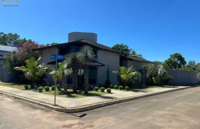 Casa à venda no condomínio village 01 ? 3 quartos (1 suíte), 3 salas, 4 vagas de garagem e 400m² de área construída