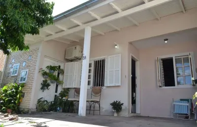 Casa à venda em canoas, harmonia, com 4 quartos, 113m²