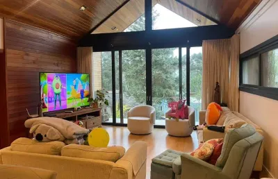 Casa de condomínio à venda em canela, hortênsias, com 1 quarto, 200m²