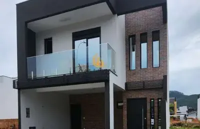 Casa à venda no bairro bairro deltaville - biguaçu/sc