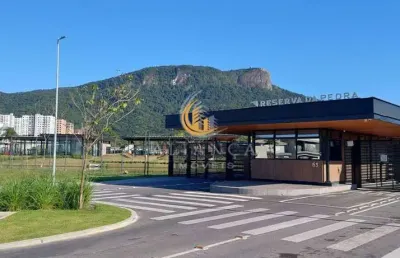 Terreno em condomínio fechado à venda na Rua Lagoinha, Pedra Branca, Palhoça