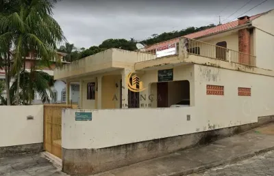 Casa com 3 quartos à venda no Forquilhas, São José 