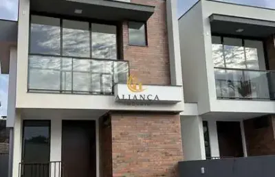 Casa com 3 quartos à venda na Rua Manoel Marques Júnior, Serraria, São José
