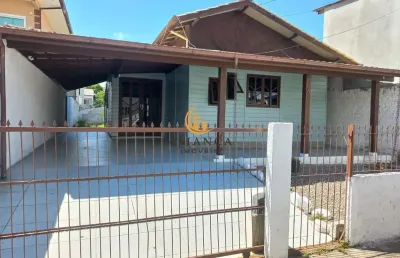 Casa com 2 quartos à venda na Rua Maurino Prim, Forquilhas, São José
