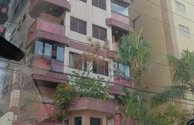 Apartamento com sacada próximo ao mar – vila tupi, praia grande!