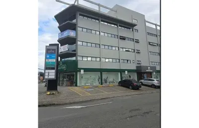 Sala comercial para alugar na Rua Tuiuti - De 1291/1292 A 2894/2895, 2236, Aventureiro, Joinville