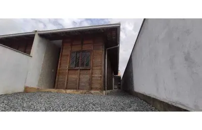 Casa com 2 quartos para alugar na Araquari, 144, Porto Grande, Araquari