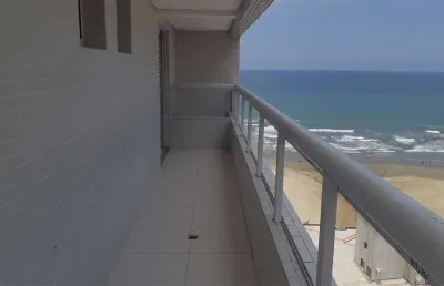 410mil entrada saldo direto - novo - 2 suites - andar alto - 2 vagas - sacada gigante lazer completo pé na areia.