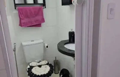 280mil - casa de condomínio próxima ao mar 2 quartos piscina e churrasqueira