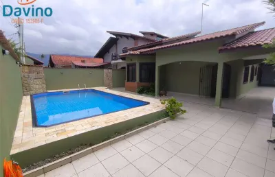 Casa 3 dormitórios 5 vagas de garagem 100 metros do mar do flórida