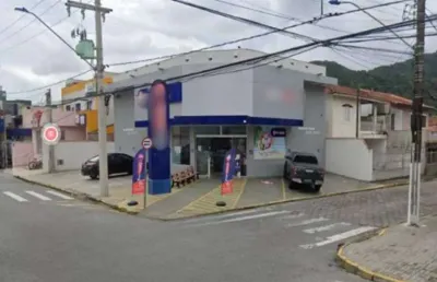 Sala comercial para alugar na Rua Centro, 1983, Centro, Mongaguá